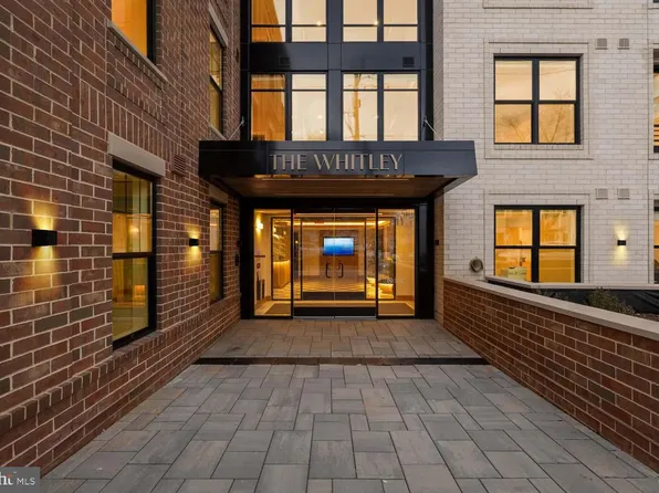 811 N Columbus St #214, Alexandria, VA 22314