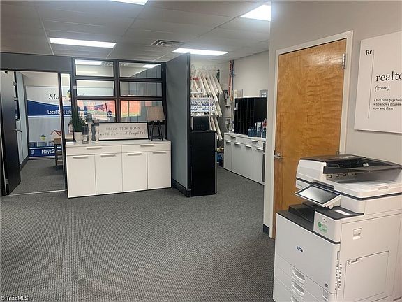 5th image of 2235 Lewisville Clemmons Rd