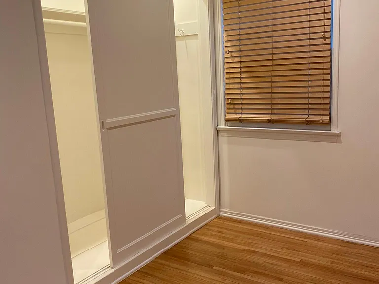 4721 Cahuenga Blvd — Photo 23
