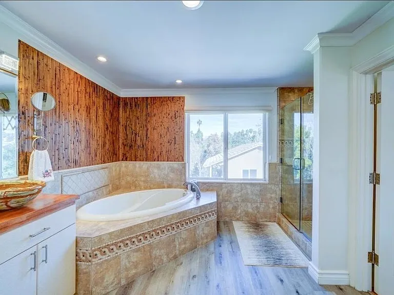 1377 Knoll Rd #B — Photo 10