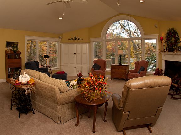 4th image of 24325 Greenbriar Ln