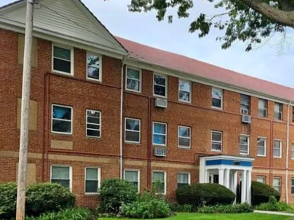 13773 Cedar Rd APT 202, Cleveland, OH 44118