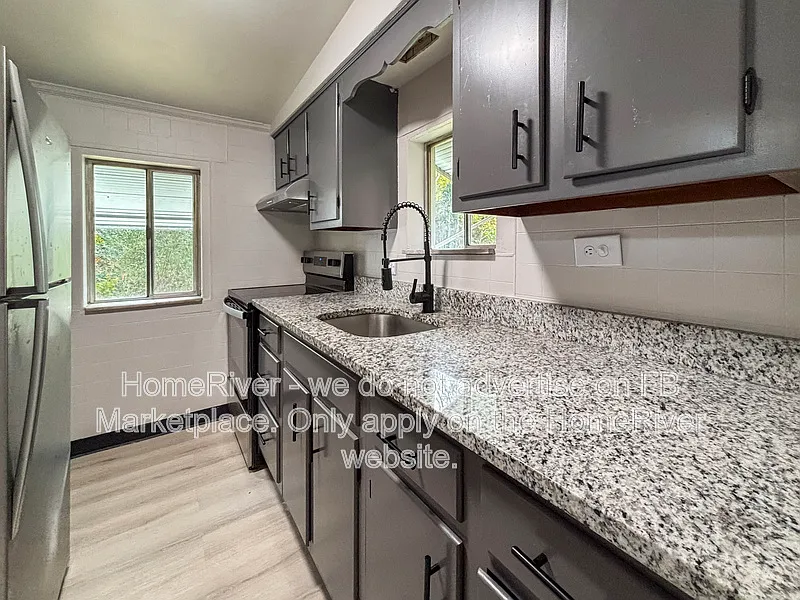 2 bed, 1.0 bath, 1050 sqft, $1,250 — Photo 4