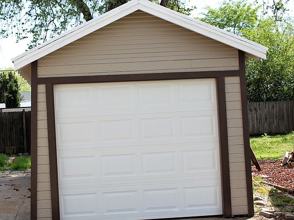 3rd image of 1288 Sonoma Ave