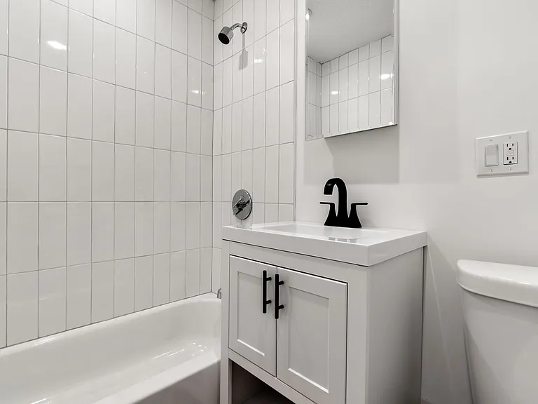 741 E 7th St #37 — Photo 7