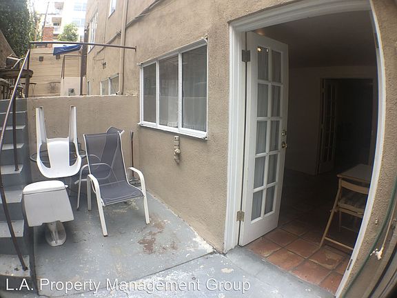 4th image of 1433 N Hayworth Ave APT 18