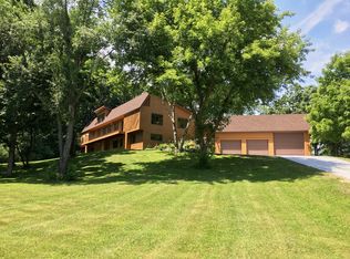 5711 River Rd, Waunakee, WI 53597