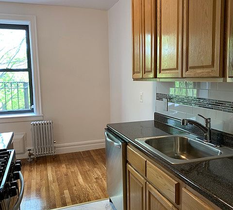 2nd image of 8555 118th St APT 4C