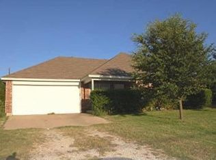 167 Brookshire Ave, Azle, TX 76020