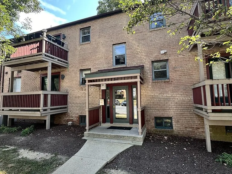 146 Paladin Dr — Photo 2
