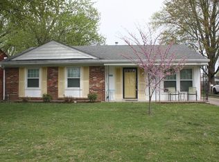 1809 The Meadow Rd, Louisville, KY 40223