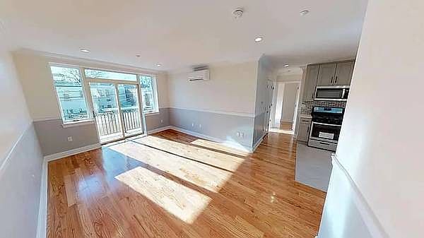 1st image of 564 19th St #3C