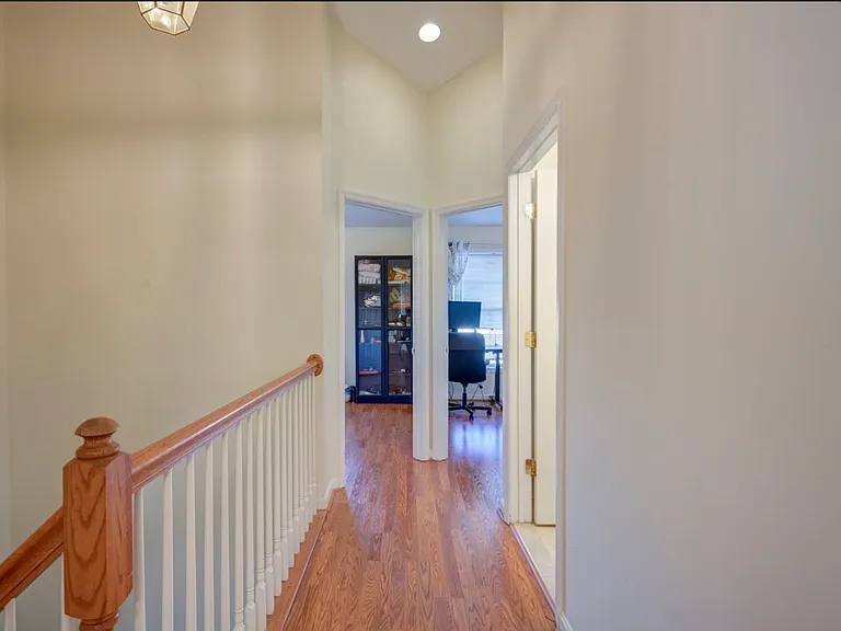 8827 Montjoy Pl — Photo 9