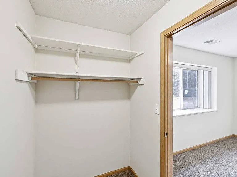 Northbrook Apartments — Photo 286