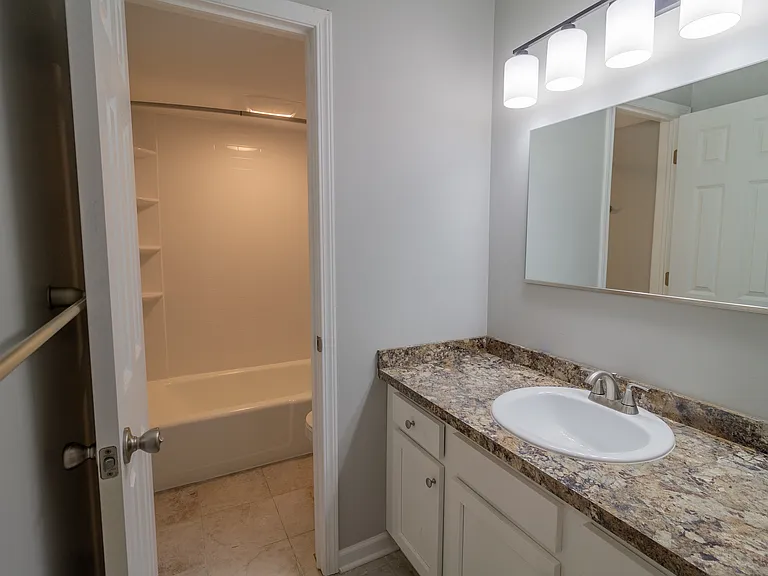 11 Robert Dr #211 — Photo 5