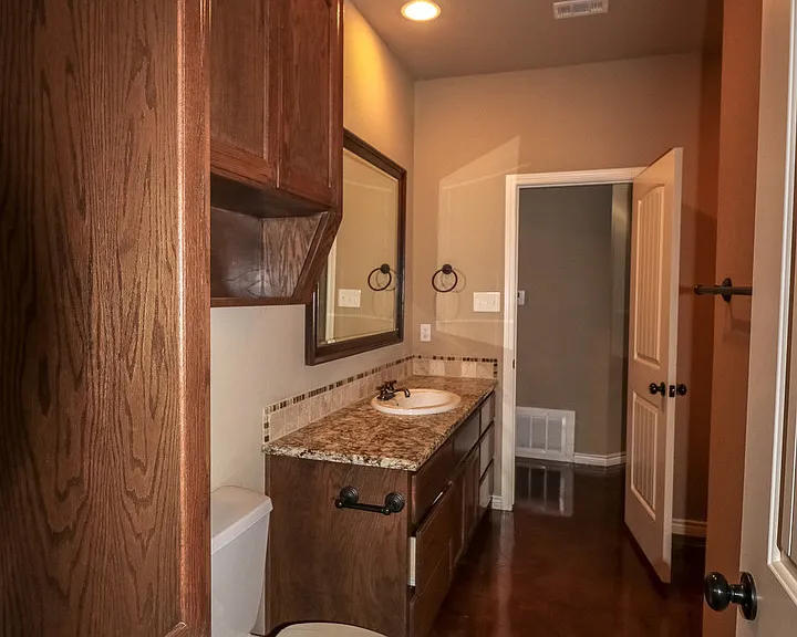 3004 Silver Saddle Dr — Photo 17