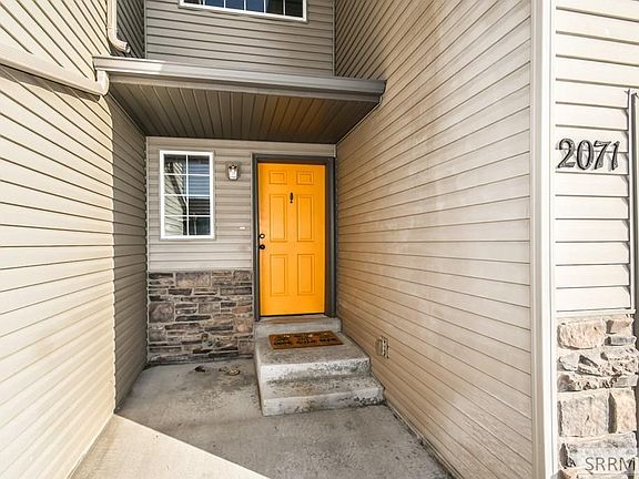 3rd image of 2071 Dakota Ln