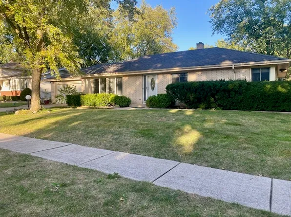 139 Thomas More Dr, Elgin, IL 60123