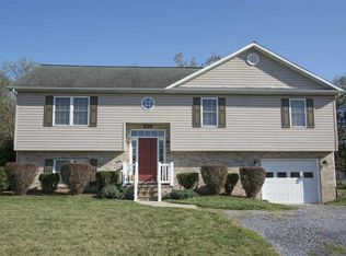 87 Falcon Ln, Weyers Cave, VA 24486