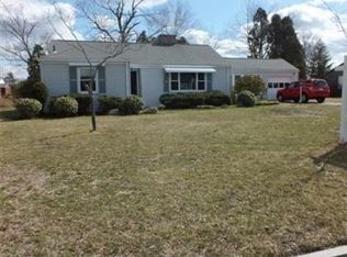 401 Gillette Ave, Springfield, MA 01118