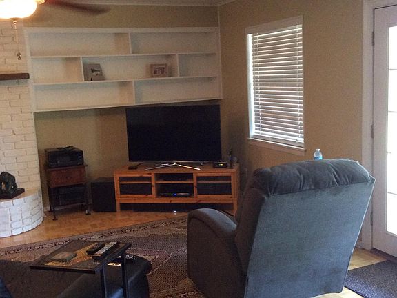 5th image of 213 Crestwood Dr