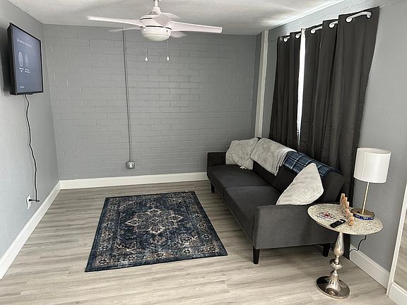 5th image of 612 1/2 N Hyer Ave