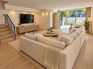 926 NE 27th Ave #926, Hallandale Beach, FL 33009