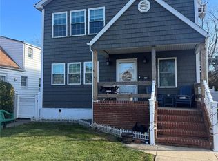 614 Monroe Blvd, Long Beach, NY 11561