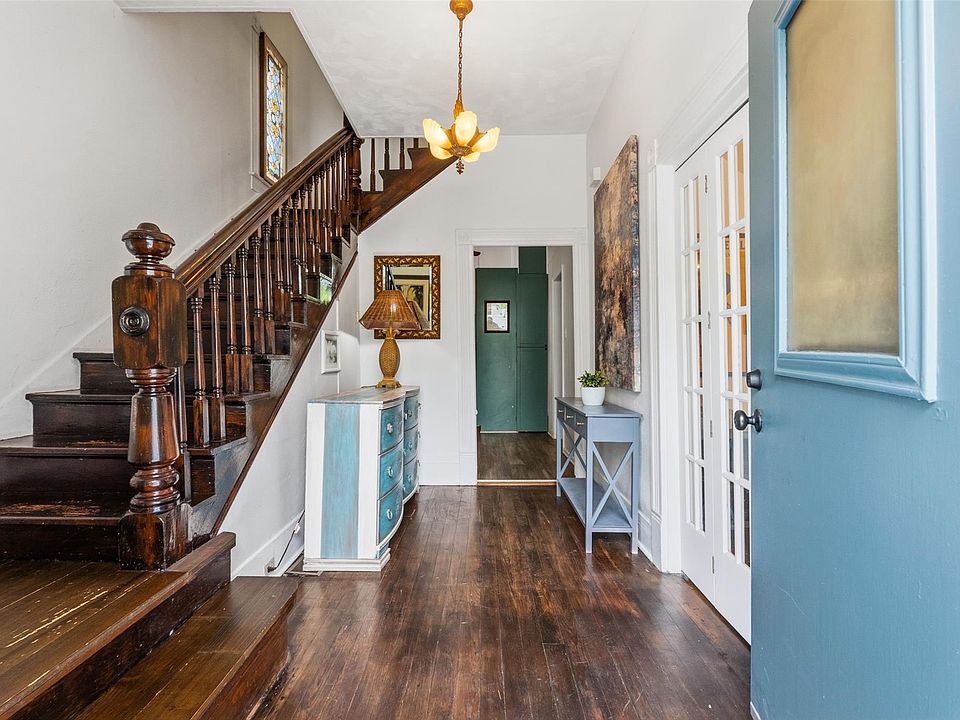 1st image of 3826 Avenue O 1/2