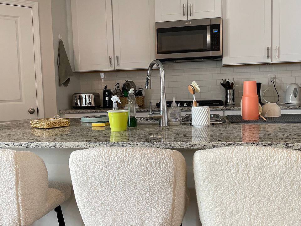 2nd image of 332 Cedar Knoll Cir #1