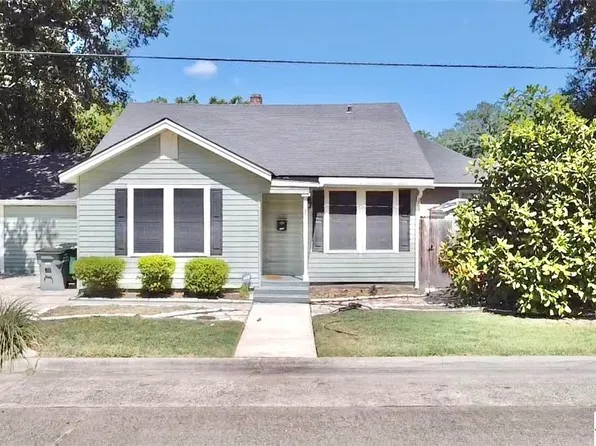 1702 N Vine St, Victoria, TX 77901