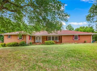 805 Kingston Dr, High Point, NC 27262