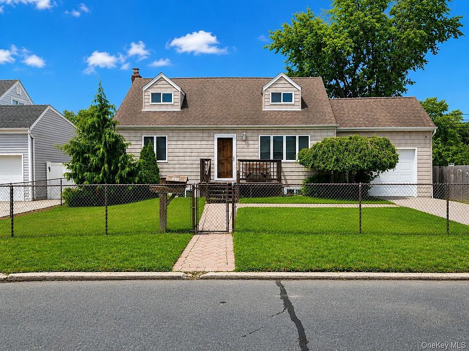 1st image of 956 N Hamilton Avenue