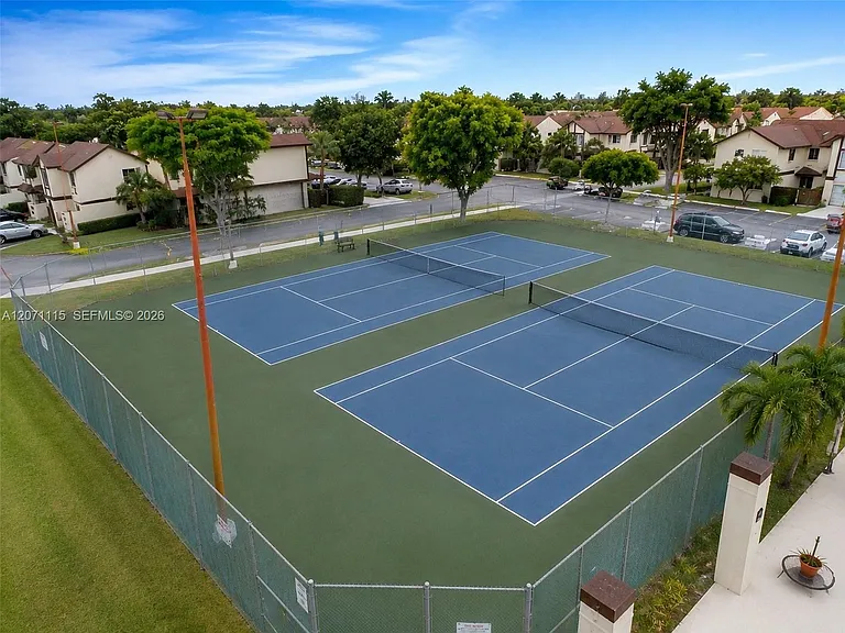 525 NW 100th Ct #525 — Photo 24