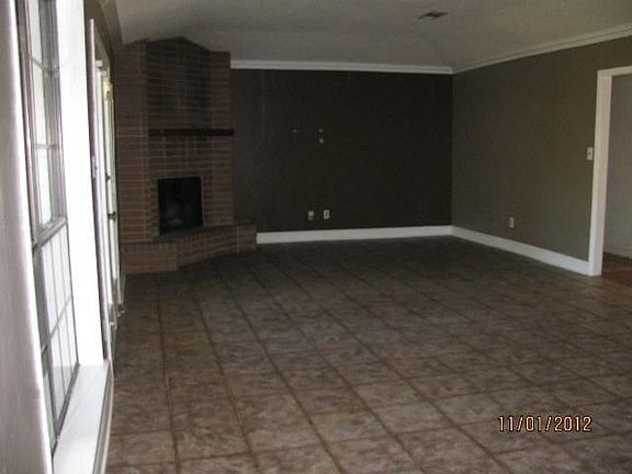 2nd image of 4406 Pinemont Dr