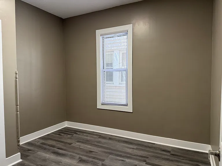 722 Bay St #1 — Photo 5