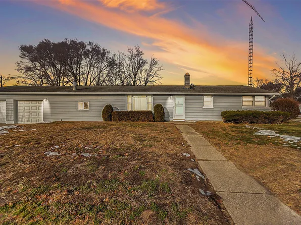 701 N Lavinia St, Ludington, MI 49431