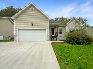 848 Lower Mill Rd, Hixson, TN 37343