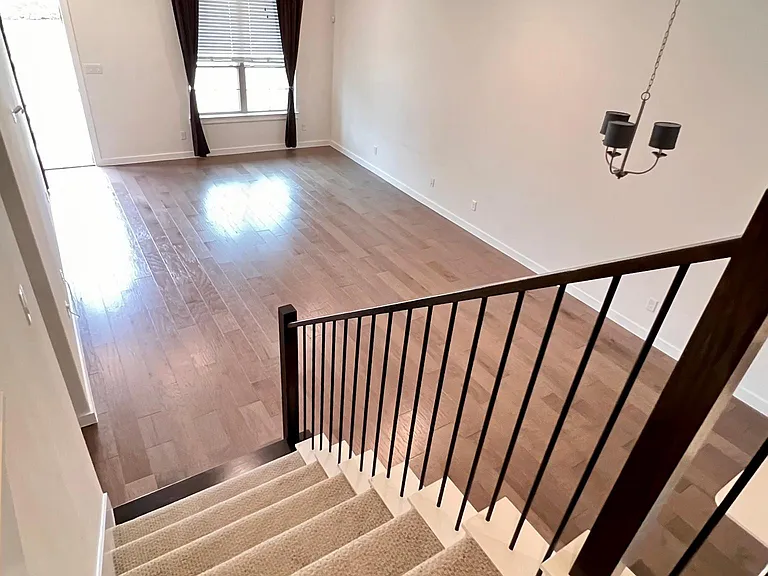 1175 Lake City Ave — Photo 4