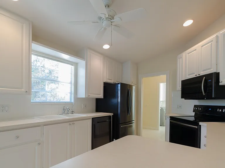 5796 Ivrea Dr — Photo 26