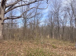 0 Leaf Dr, Flora, IL 62839