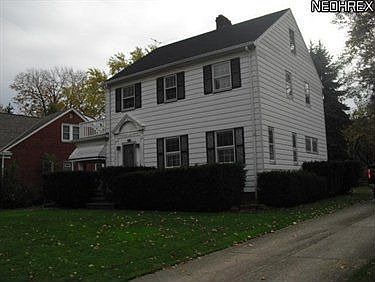 3rd image of 1713 Alvin Ave
