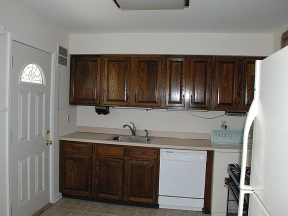 4th image of 80 Fellswood Dr