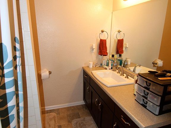 2nd image of 14522 NE 6th Pl APT 1