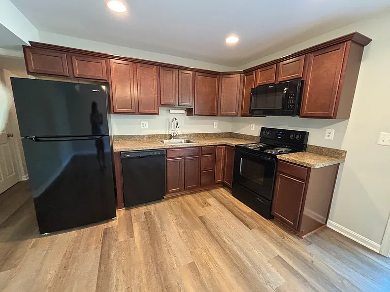 16209 Round Hill Rd — Photo 44