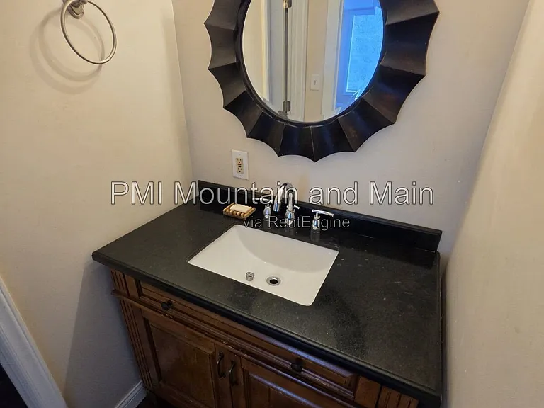 41 Westwood Pl #4 — Photo 21