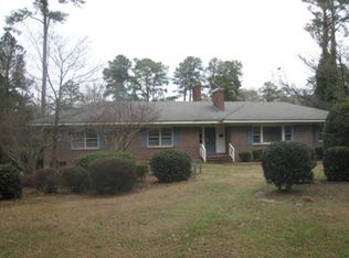 1706 Roxbury Dr N, Wilson, NC 27893