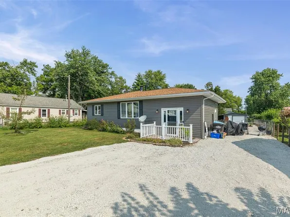 227 Dorothy St, Moro, IL 62067