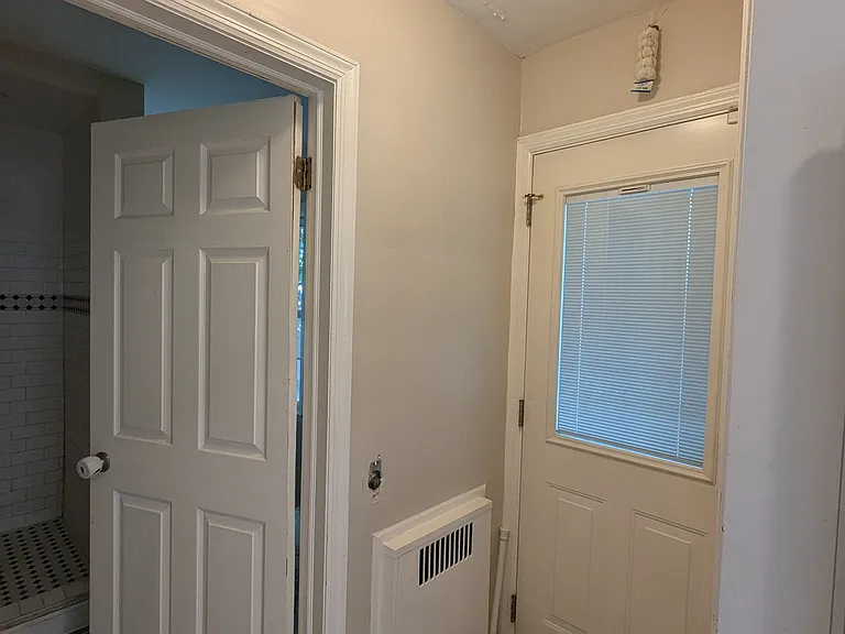 640 W Scott Ave — Photo 4