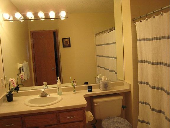 5th image of 2405 Upland Ln N Unit G
